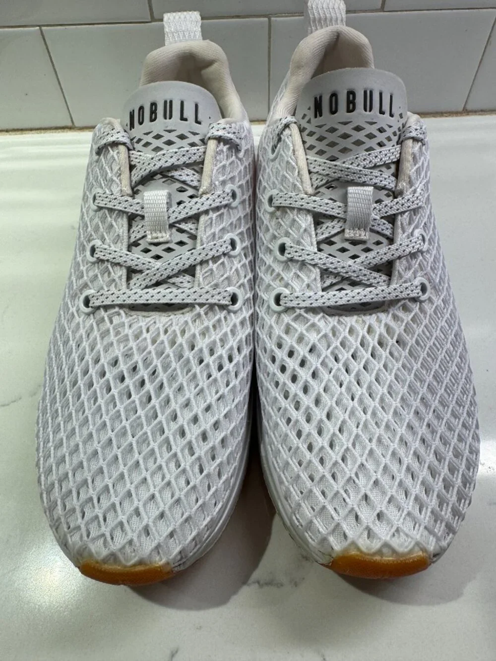 NoBull Runner+ White Mesh Lace Up Sneaker Camo Outsole Womens 7.5 Hybrid Trainer